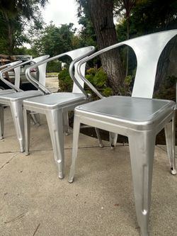 Perdomo Set of 4 Stackable Dining Chair Patio Chair Side Chair 4 Pieces Metal Dining Chair