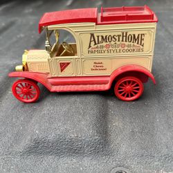 Nabisco Almost Home Cookies Ford Bank Die Cast 1913 Ford