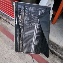 26 Channel Mixer Peavey