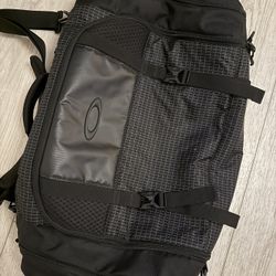 Oakley Duffle