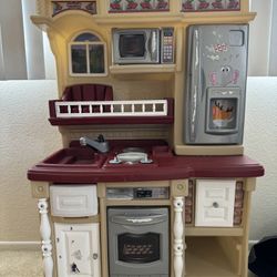 Toy kitchen for kids, babies and toddlers