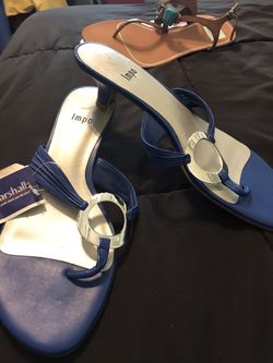 New with tag royal blue slide thong sandal shoe with kitten heels size 9m gamble