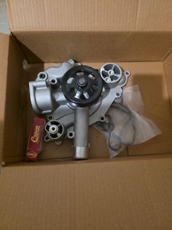Watwr pump for dodge challenger 6.4