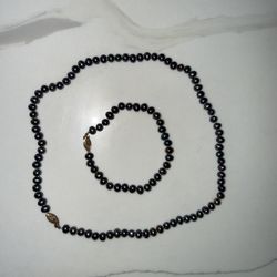 Pearl Necklace And Bracelet 