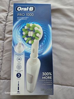Oral-B Pro 1000 Rechargeable Electric Toothbrush