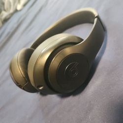 Beats studio 3