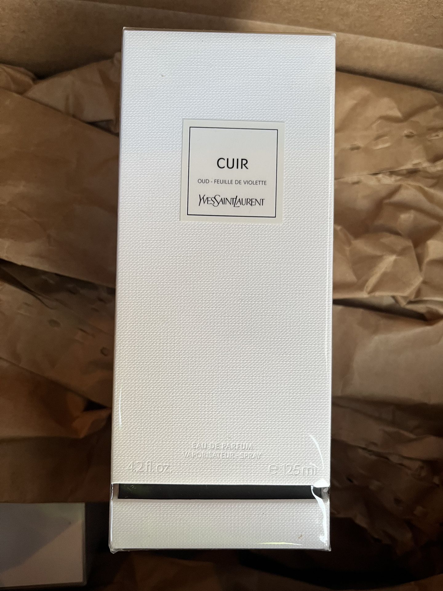CUIR OUD - FEUILLE DE VIOLETTE YSL