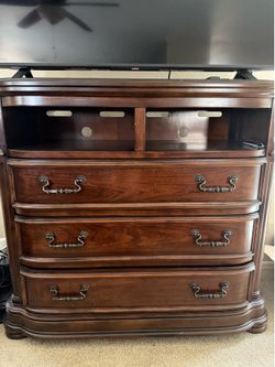 Wooden Tv Stand with Drawers