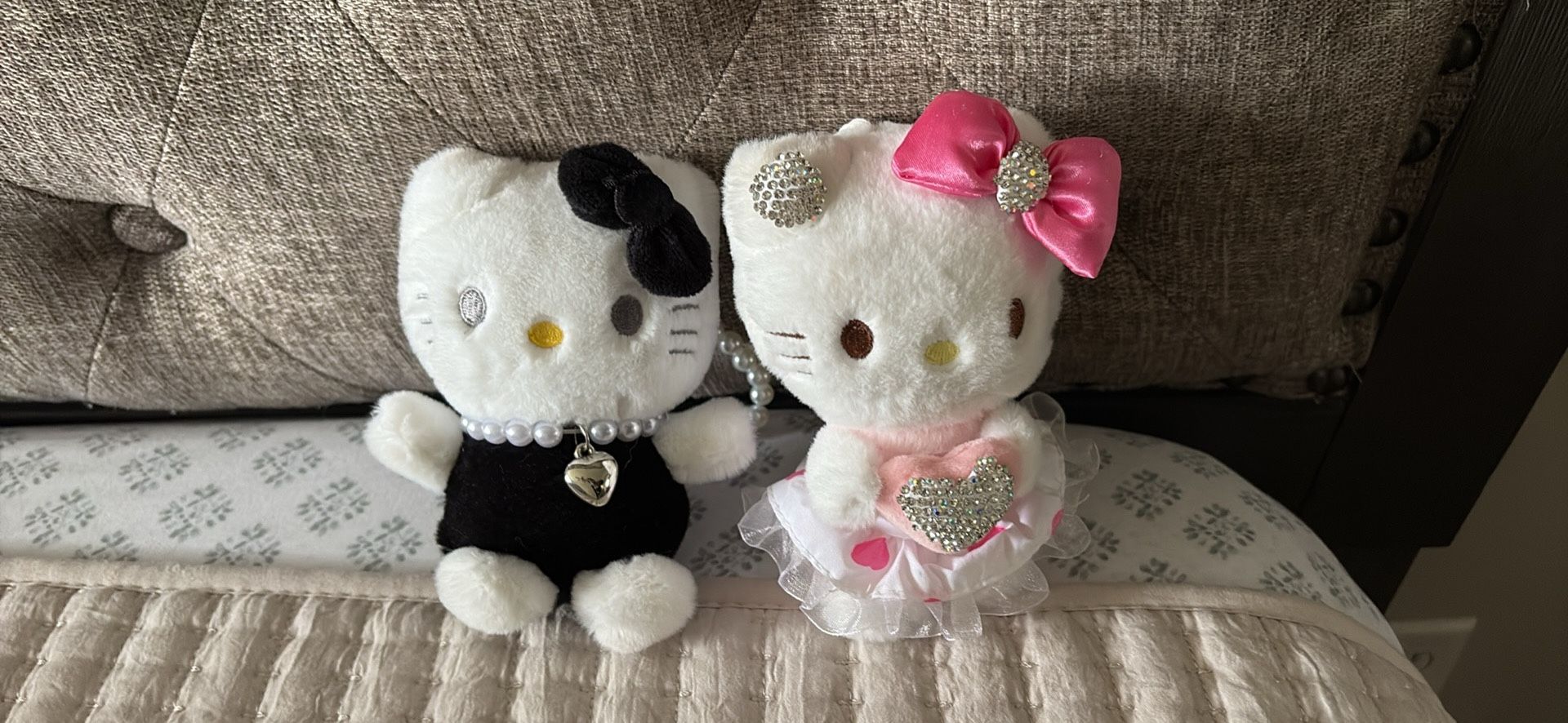 Hello Kitty 2 x 15