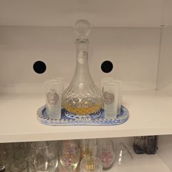 6 Shot Glasses And Tequila Or Liquor Glass 