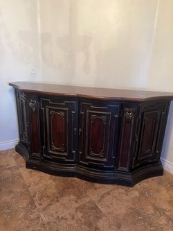 Accent Cabinet 