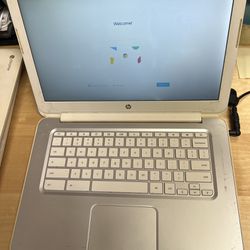 14” HP Chromebook HDMI + Charger 
