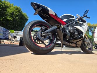 2016 Triumph Daytona 675R 10k miles