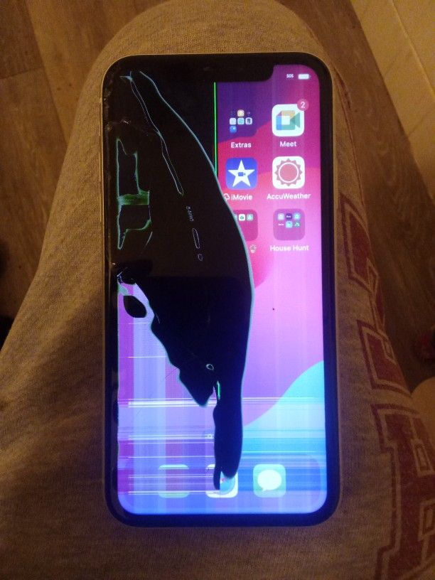 iPhone XR Need New Screen (Unlocked)