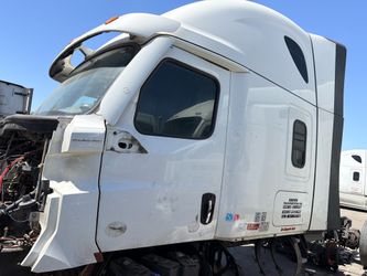 Freight liner 2021 truck bunk sale