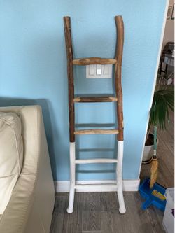 Rustic Farmhouse Decorative Blanket Ladder