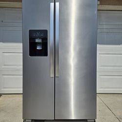Whirlpool 24.5-cu ft Side-by-Side Refrigerator with Ice Maker ,Water and Ice Dispenser 