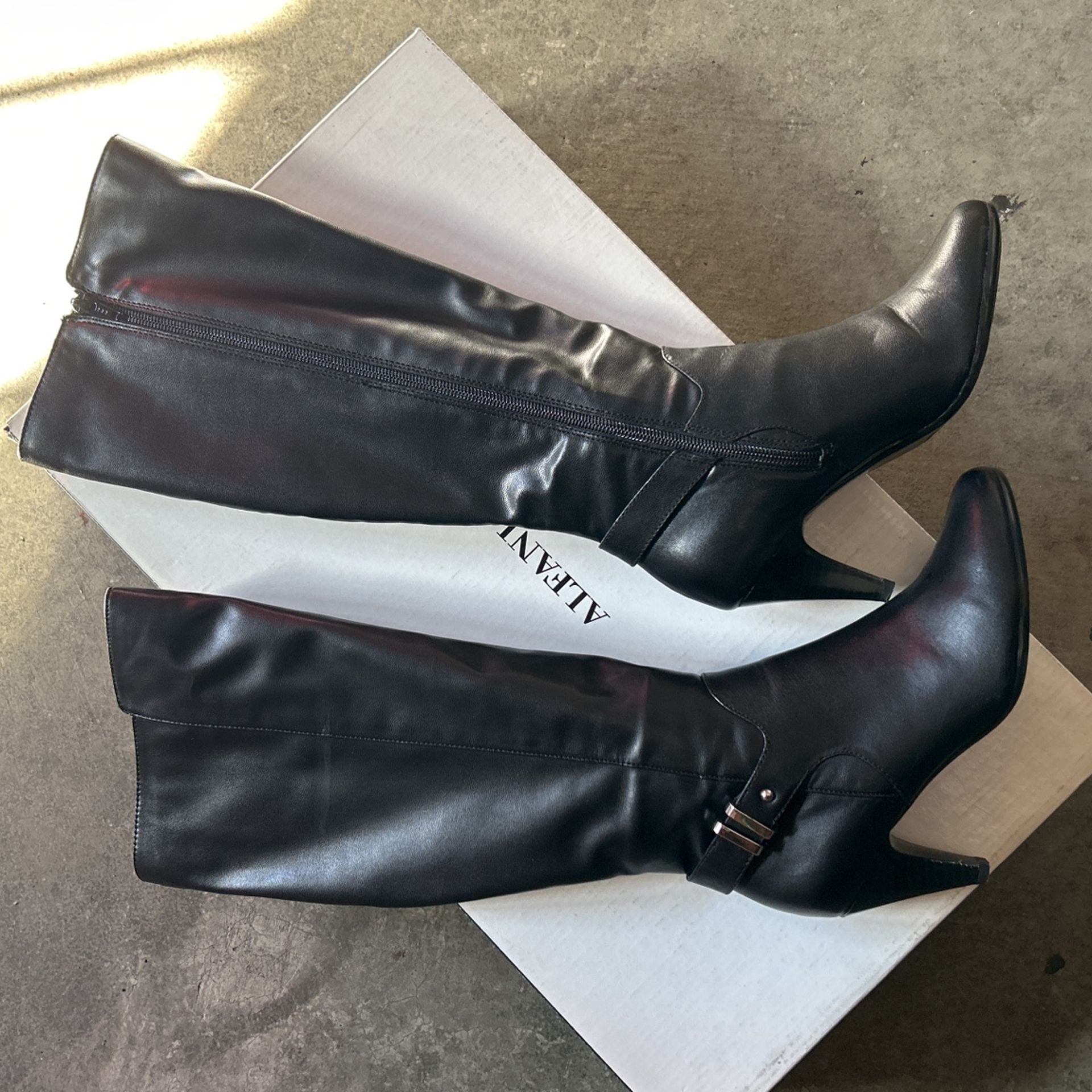 Wide calf Boots
