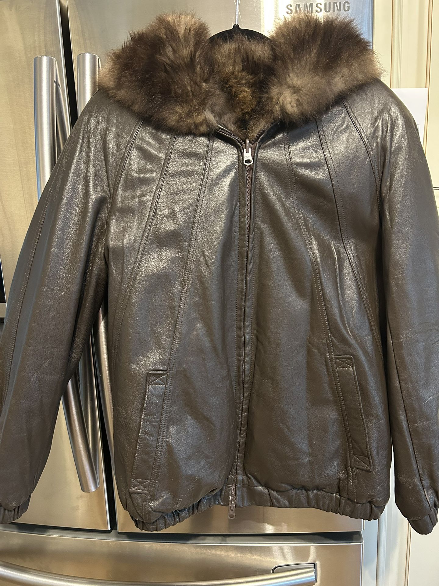 Ladies, leather jacket with fur inside