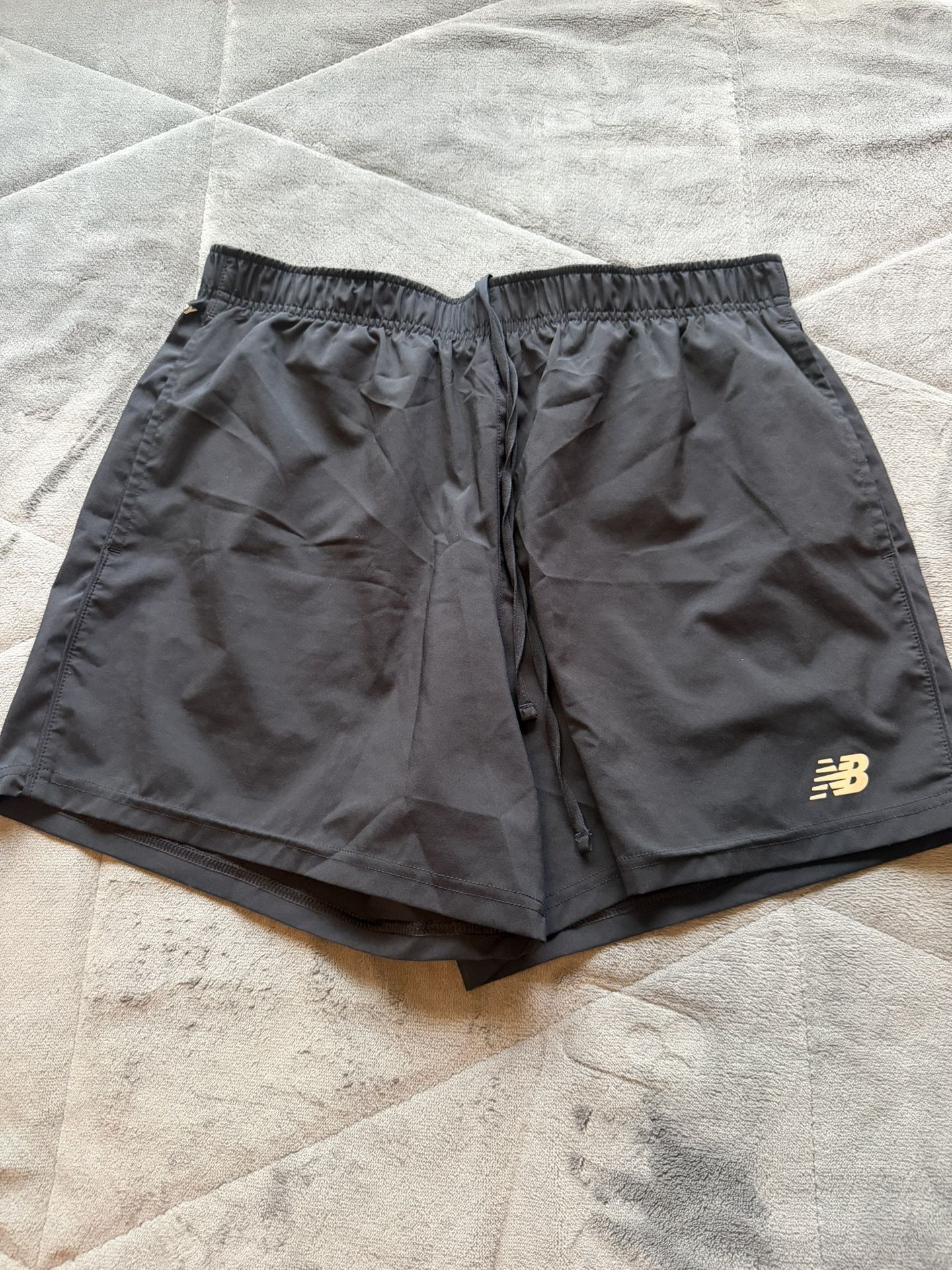 New Balance Shorts Size Large