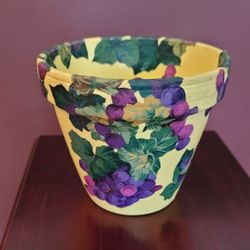 CLAY POT PLANTER PAINTED AND APPLIQUE GRAPES 5.5" H X 6.25" W 