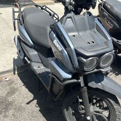 150cc Moped Scooter Motorcycle 