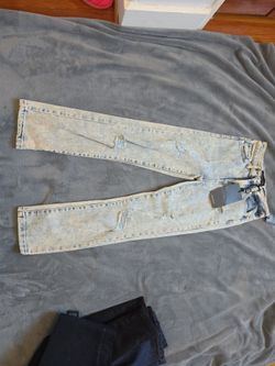Light Wash Distressed Skinny Jeans with Tags
