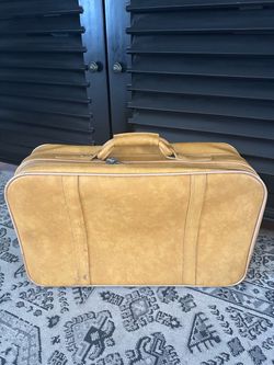 Vintage 1970’s soft side suitcase