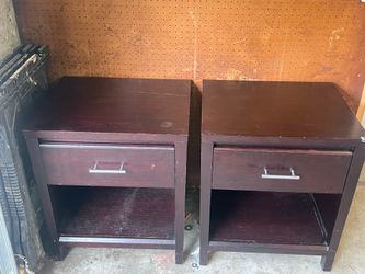 Matching set of Nightstands $10 each