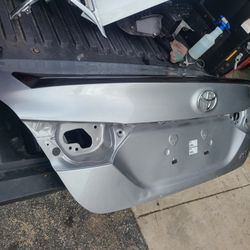 2018 2019 2020 2021 18 19 Toyota Camry Rear Trunk Deck Lid OEM With Spoiler