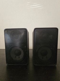 Realistic Minimus bookshelf speakers - pair - $30