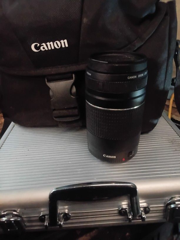 Canon Zoom Lens EF 75- 300 mm