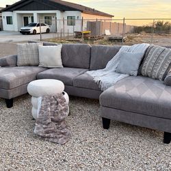 Modern Gray Sectional With chaise lounge- Free Delivery!