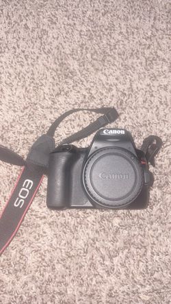 canon eos rebel sl3 with efs 55-250mm lens