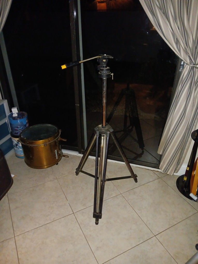 Tripod 