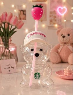 Starbucks Bear Shape Clear Cup with Strawberry Straw