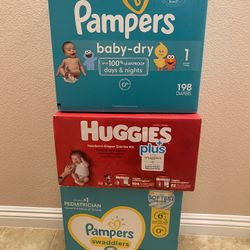 Pampers / Huggies Diapers