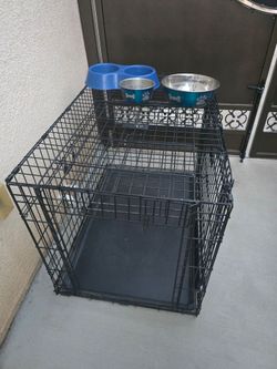Dog Kennel 36" and Food Bowls
