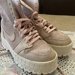Nike Women’s Shoes 9 1/2 Great Condition