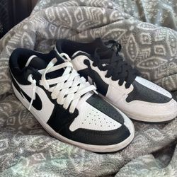 7.5 Womans Air Jordan 1 Low SE 'Homage'