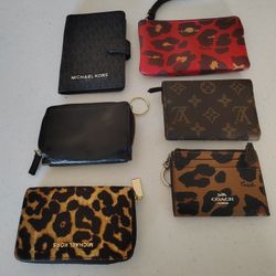 Michael Kors And Coach Change Wallets 