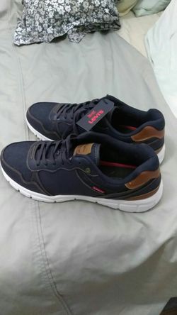 Men's Levi's Sneaker Size 13 Brand new