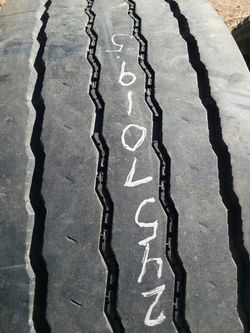 245 70 19.5 one good truck tire for sale