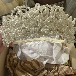 Traje De Sweet 16 , Or Traje De Quinceañera Y Su Corona 