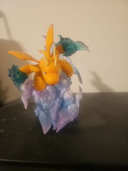 Dragonite figure
