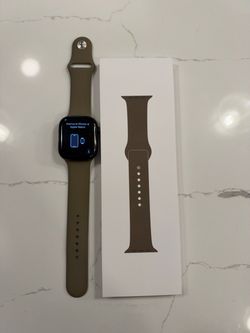Apple Watch Series 10 Cellular 46mm with new Olive Sport Band