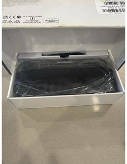Bose Soundlink Flex Gen 1 - New in Box