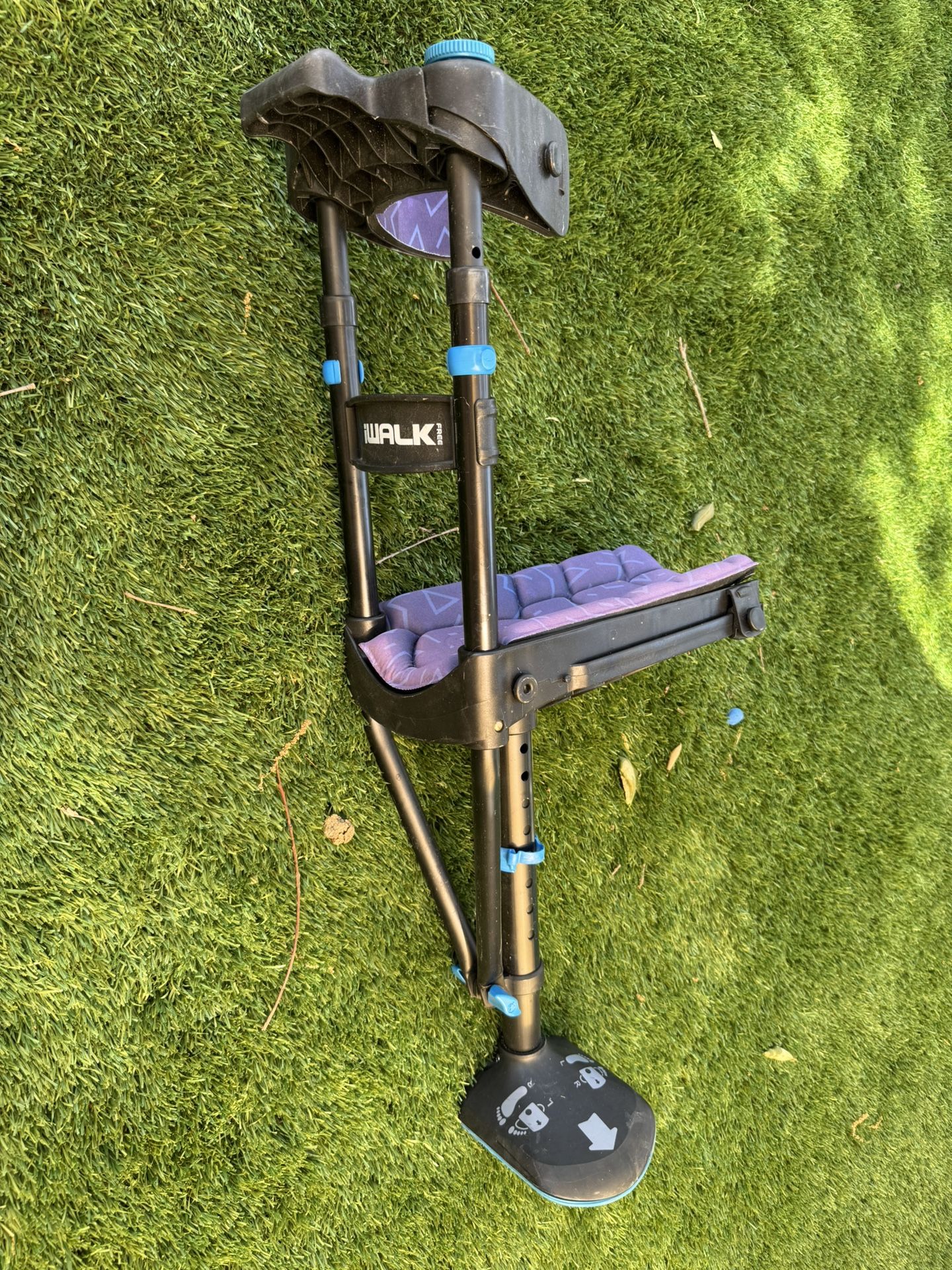 iWalk Knee Crutch