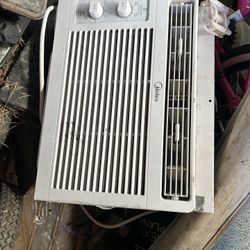 Working Air Conditioning 