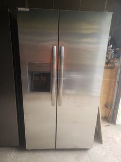 Brand New Frigidaire Gallery Stainless Steel Side By Side Refrigerator